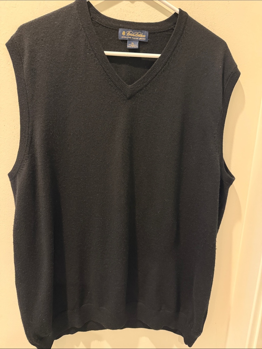 Brooks Brothers Black Merino Wool V-Neck Sweater Vest size XL